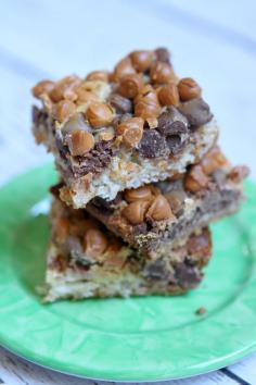 
                    
                        Six Layer Bars Recipe : the perfect delicious dessert bar recipe for bake sales.
                    
                