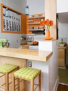 
                    
                        #BHG - Find the perfect kitchen color scheme: orange & green. I would totally do this if I thought I wouldn't get tired of it in 5 years and have to completely redecorate. How could I do this on a smaller, less trendy scale? Also, would the bright orange totally clash with the rust color of the master bedroom, which is just around the corner?
                    
                
