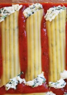 
                    
                        Easy Manicotti Recipe:  How to Make Stuffed Manicotti... and the best part: you don't have to cook the noodles before baking!
                    
                