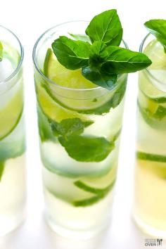 
                    
                        Ginger Beer Mojito -- All you need are 4 ingredients and 1 minute to make this fresh and tasty drink! | gimmesomeoven.com
                    
                