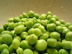 Fresh or frozen, steamed peas are an easy-to-chew early veg — no knife required!