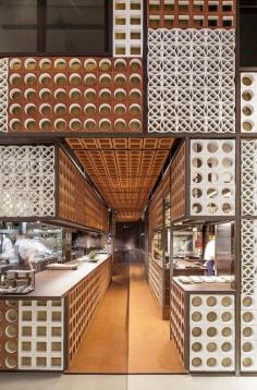 
                    
                        Disfrutar Restaurant / El Equipo Creativo
                    
                