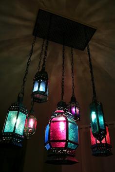
                    
                        DIY Moroccan Lantern Chandelier
                    
                
