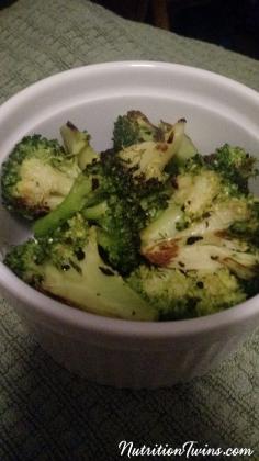 
                    
                        Spicy "Fried" Broccoli | Only 47 Calories | Not Your Boring Veggie| Helps fill you up to prevent overeating at meals! | Packs fiber and anti-inflammatories to fight disease| For More Nutrition & Fitness & RECIPES please SIGN UP for our FREE NEWSLETTER NutritionTwins.com
                    
                