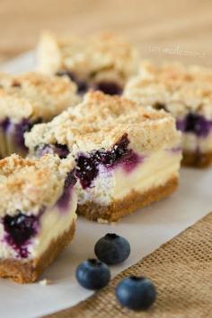 Blueberry Crumble Cheesecake Bars | Life Made Simple  #food #recipe #blueberry #desserts #cheesecake