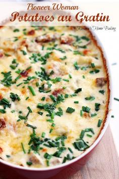 Pioneer Woman's Potatoes at Gratin - Potatoes au gratin loaded with cheese, cream and garlic. An easy no fuss no mess delicious weeknight meal.