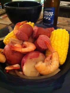 Crockpot Low Country Boil. Spinner mentions a crock pot exchange party. Neat idea.