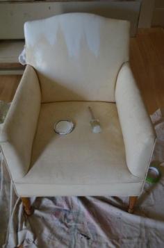 
                    
                        Painting a Vinyl Upholstered Chair - Sew a Fine Seam
                    
                