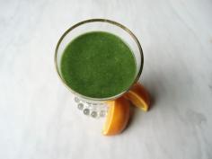 Anti-Inflammatory Orange Avocado Chia Smoothie is great for eliminating chronic inflammation and increasing your energy! - Sweet oranges, turmeric, coconut water, avocado, cinnamon, ginger, chia seeds, spinach, black pepper, and raw honey