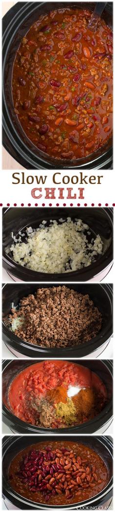 Slow Cooker Chili - so easy and so delicious!! One of my go to dinners that the whole family loves. Crock Pot Recipe