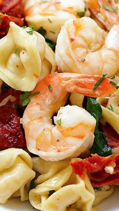 Garlic Shrimp Tortellini ~ AMAZING tortellini with garlic shrimp... Super easy recipe~