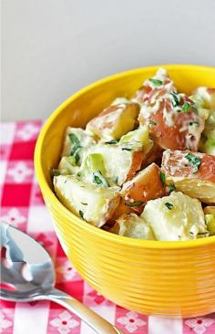 
                    
                        Tarragon Potato Salad and The Best Cookout Recipes to Enjoy this Summer- This redskinned potato salad with tarragon in a creamy dressing is delicious served warm or cold!
                    
                