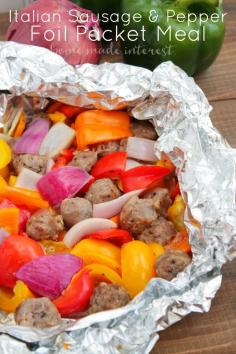 Italian Sausage and Pepper Foil Packet Meal ~ Italian sausage, bell peppers and onion cooked in a simple foil packet... This meal is so easy to make and it is full of flavor!