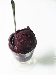 
                    
                        10-MINUTE BLUEBERRY CHEESECAKE SORBET
                    
                