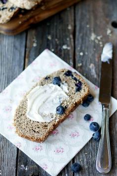 blueberry muffin bread | heathersfrenchpres.com #bread #blueberry