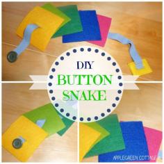 How-to make a colorful BUTTON SNAKE for kids - tutorial