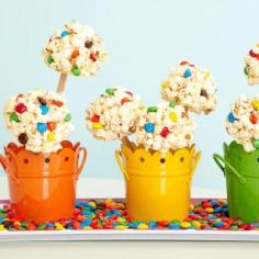 Popcorn marshmallow pops - nom, nom!  #recipes #kids