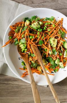 Carrot avocado salad with ginger, citrus, and black sesame © Beautiful pictures of healthy food