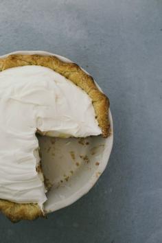 coconut cream pie | the vanilla bean blog. My favorite.