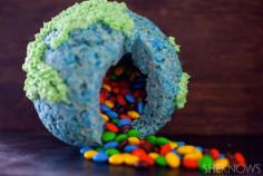 
                    
                        This Earth Globe Rice Krispies Dessert is Filled with a Candy Surprise #edible trendhunter.com
                    
                