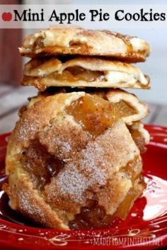 Mini Apple Pie Cookies. A perfect fall treat! ☀CQ #desserts #recipes madefrominterest.net