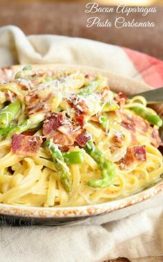Bacon Asparagus Pasta Carbonara. Delicious, comforting Pasta alla Carbonara that would be perfect for any weeknight.  | from willcookforsmiles.com #pasta #italian #comfortfood