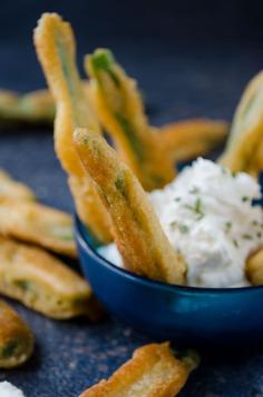 [Turkey] Fried green beans are the healthy alternative to regular french fries. These are equally tasty and go wonderfully with cold beer. These are so good that even the veggie haters will love them! | http://giverecipe.com | #greenbeans #summerrecipes #friedgreenbeans #greenbeansrecipes #vegetarian #glutenfree