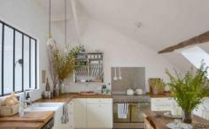 
                    
                        Remodelista: Sourcebook for Considered Living
                    
                