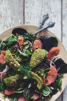 
                    
                        Grapefruit &amp; pistachio crusted avocado summer salad / Recipe
                    
                