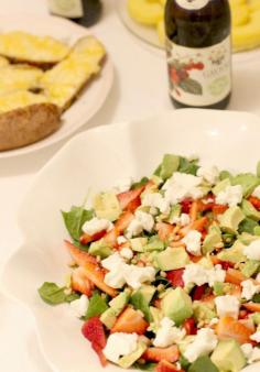 Strawberry Avocado Goat Cheese Salad + 4 other delicious recipes in this week’s Winter meal plan | Rainbow Delicious