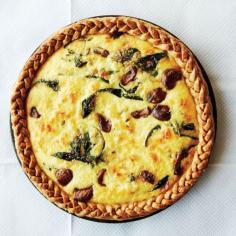 A beautiful Caramelized Garlic, Spinach, and Cheddar Tart by Bon Appétit Magazine﻿. We recommend using Extravagonzo Gourmet Foods﻿ Roasted Garlic or Red Chili Culinary Oil in replacement of the traditional olive oil and Classic White Balsamic Vinegar.