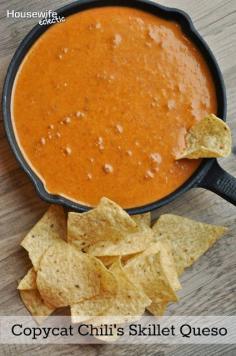 Housewife Eclectic: Copycat Chili's Skillet Queso. #HormelChiliNation. This dip recipe is so easy to make and so good!