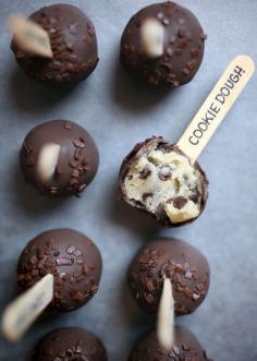 Chocolate chip cookie dough pops, use popsicle sticks instead of those cake pop sticks, good idea.