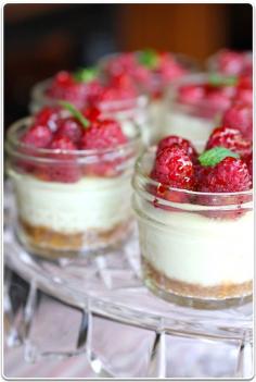 Individual cheesecakes in a jar
