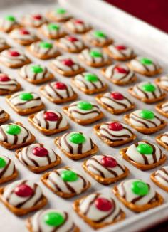 Cooking Classy: Pretzel M Hugs {Christmas Style}... These are amazing #christmas #christmastime #recipe #m&ms #yummy #holidays