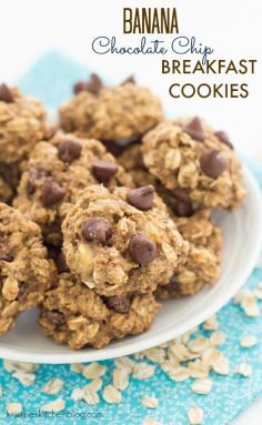 Banana oat breakfast cookies - Keep these in the freezer for quick breakfasts and snacks, naturally sweetened with honey & full of whole grains!