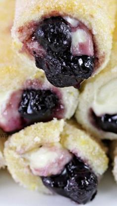 Blueberry  Cheesecake Roll Ups (Oven Baked) ~ Delicious fillings rolled in bread and baked crispy