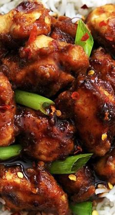 Slow Cooker General Tso's Chicken ~ An easy slow cooker recipe