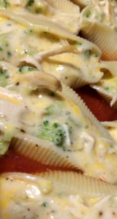 Chicken Broccoli Alfredo Stuffed Shells Recipe.. OMG!! YUM!