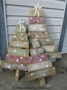 pallet wood christmas trees, christmas decorations, painted furniture, pallet(for the outside)