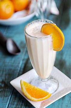 Go Green With Sunkist Valencia Oranges {Recipe: Creamy Orange Milkshake} - Dine and Dish