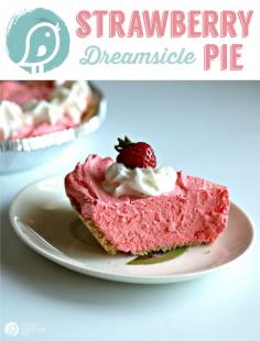 
                    
                        No Bake Strawberry Dreamsicle Pie | No Bake Desserts are great for summer! This strawberry dreamsicle pie is a great alternative to the classic Orange dreamsicle pie! | Recipe found on TodaysCreativeLif...
                    
                