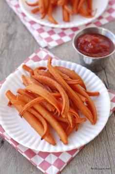 Carrot Fries! So good and so easy | NoBiggie.net #recipe #carrot