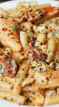 Chicken Mozzarella Pasta with Sun-Dried Tomatoes (Italian pasta, dinner, main dish recipe) JuliasAlbum.com #dinner #maindish