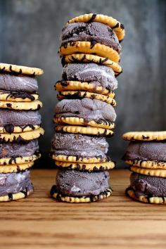 Ever tried cracker #IceCreamSandwiches?