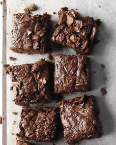 Martha Stewart Whole-Wheat Brownies (with applesauce and dark chocolate fudge)