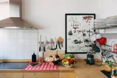 
                    
                        Glass cooktop in Alvara Catalan de Ocon's kitchen in Madrid | Remodelista
                    
                