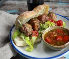 #TuesdayNightQuickie: Slowcooker Meatball Sliders