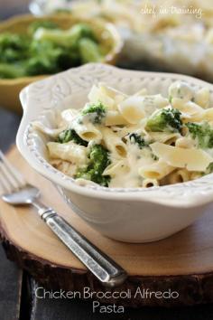 Suuuch a Beautiful way to serve ur friends at a dinner party. Woa! Chicken Broccoli Alfredo Pasta