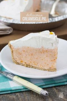 Seriously delicious! This Creamsicle Pie is a frozen treat that won't last long! Recipe at livelaughrowe.com #dessert #pie